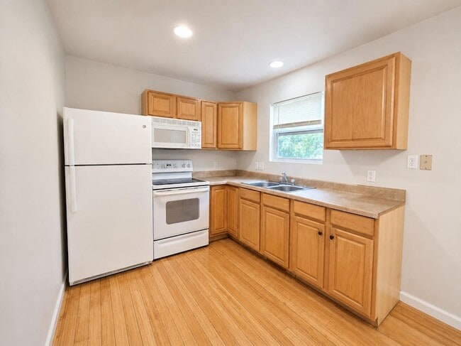 Photo - 4516 Russell Dr Unit B Bottom