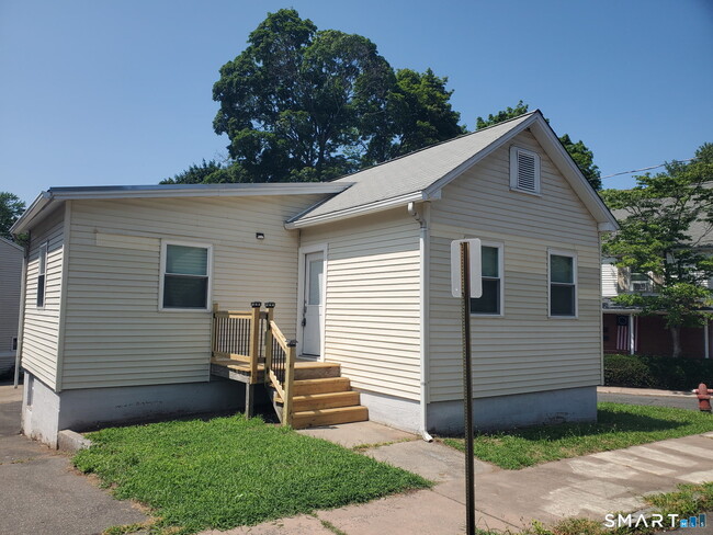 100 North St