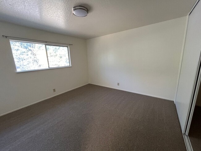 Photo - 2513 Ponderosa St Unidad #3