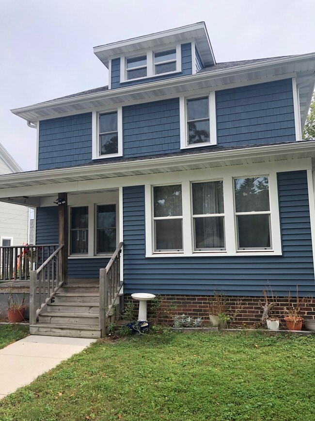 Front of house - 1711 N 19th St Unit 1711 Lower