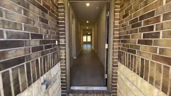 Photo - 2418 Humble Wy