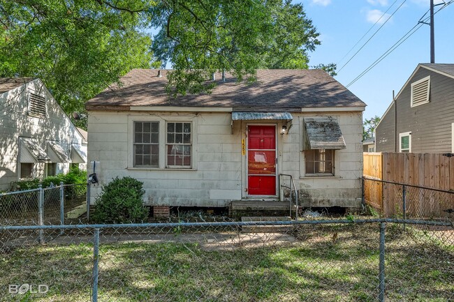 Photo - 1551 Summers St