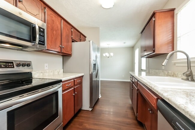 Photo - 802 Clouddale Ct