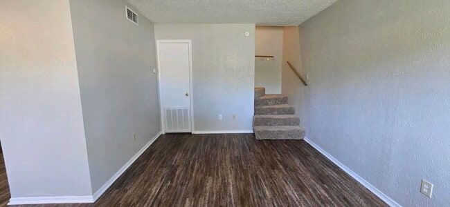 Photo - Available Now! 2 Bedroom 1 Bath Townhome i...