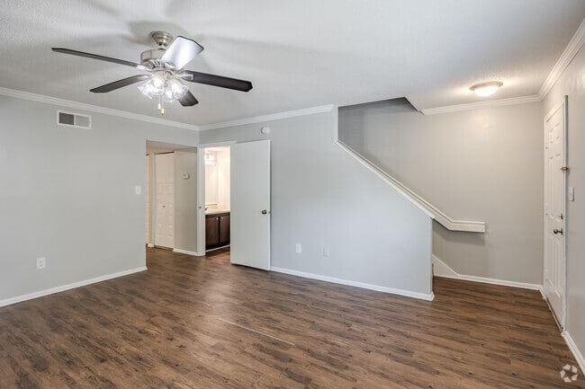 3BR, 2.5BA - 1202SF - Living Room