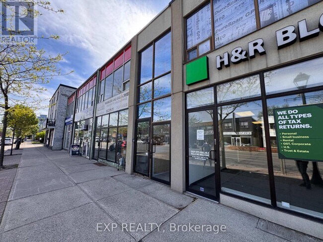 Photo - 256 Lakeshore Rd E Unit 1