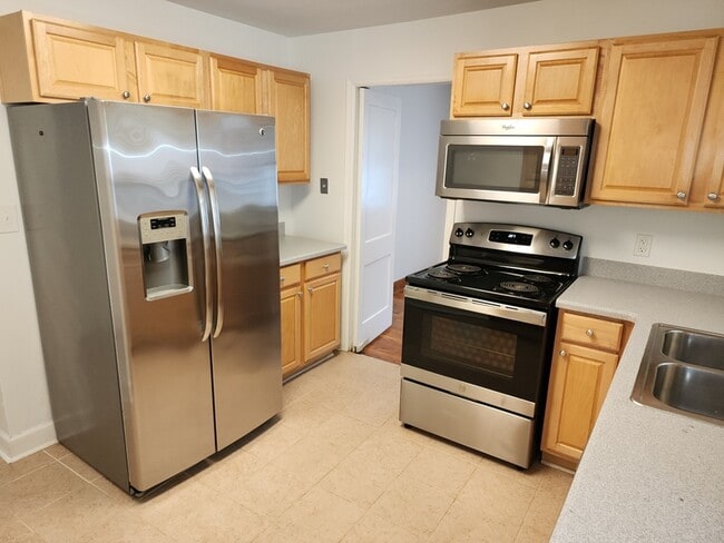 Photo - 1203 Barnes St NW