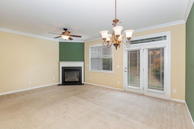 Photo - Charming 2-Bedroom Townhome Convenient to ...