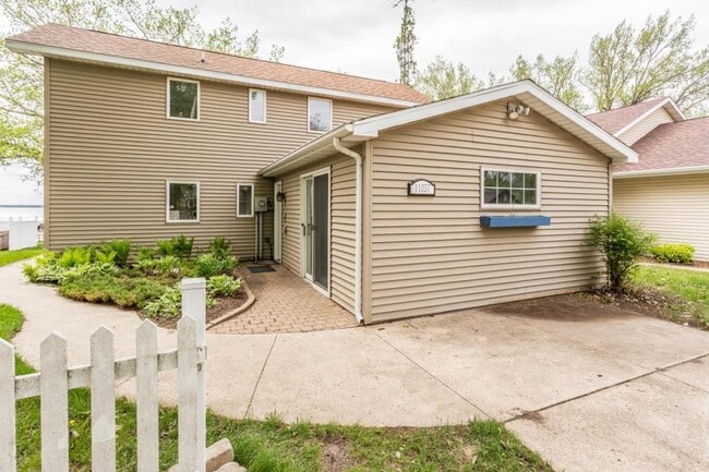 Photo - 11037 E Village Cir