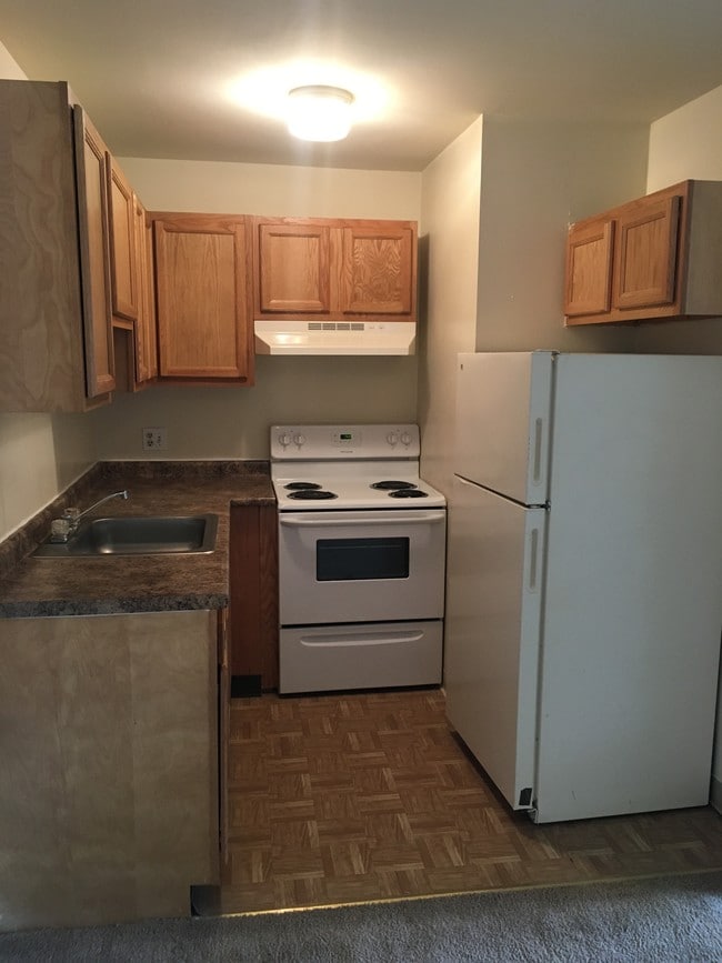 Photo - Newport Terrace Apartments