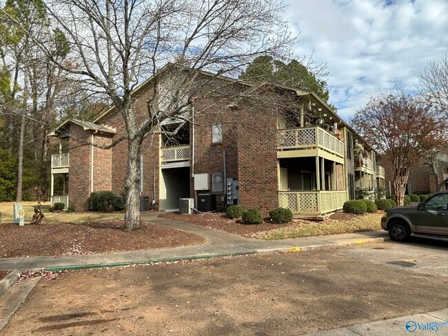 Building Photo - 4920 7 Pine Cir Unit 4920