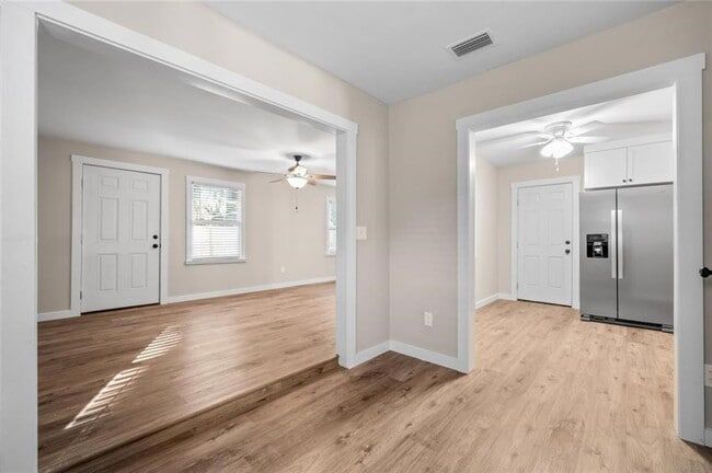 Photo - 920 Johnston St