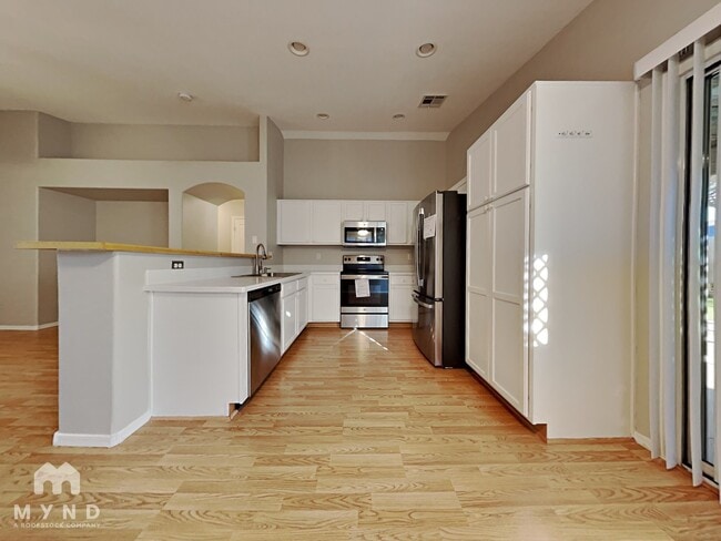 Photo - 1423 E Poncho Ln