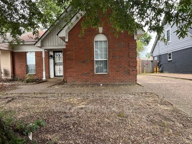 Photo - 3913 Oak Branch Cir E