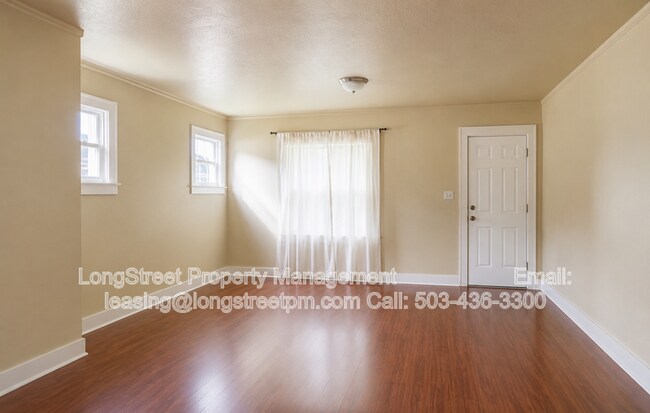 Photo - 1654 NW Van Buren Ave