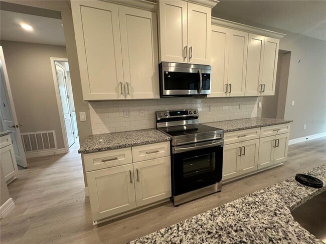 Photo - 9 Mimosa Ct W