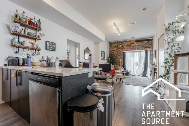 Photo - 2022 S Throop St Unidad 2W