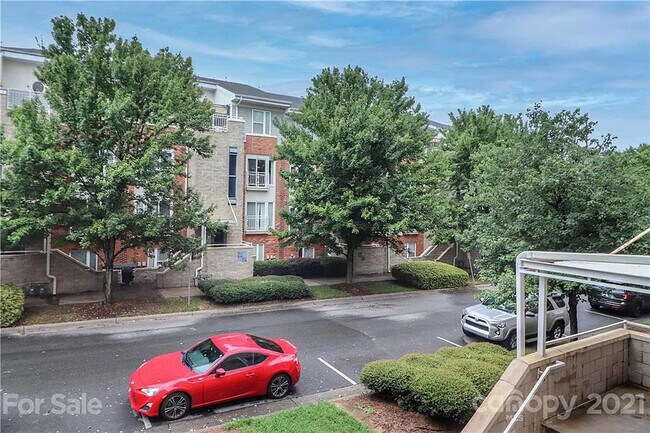 Room in Condo on Donatello Avenue