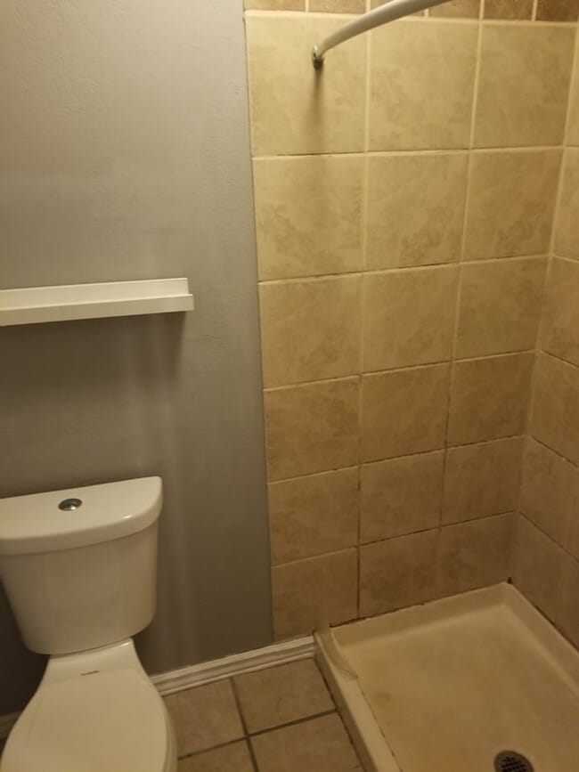 Photo - 8783 Yukon St