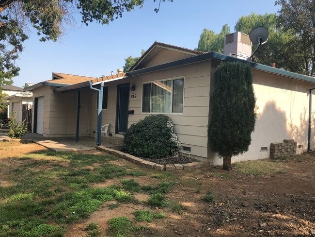 4 bedroom 2 bathroom downtown Red Bluff home - 4 bedroom 2 bathroom downtown Red Bluff home
