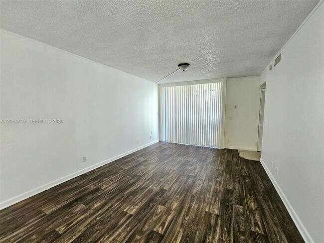 Photo - 210 Lake Pointe Dr Unit 209