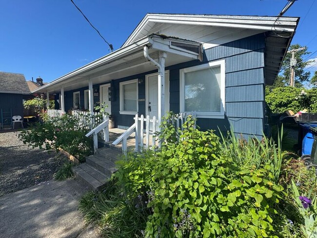 Photo - 2210 W 19th Ave