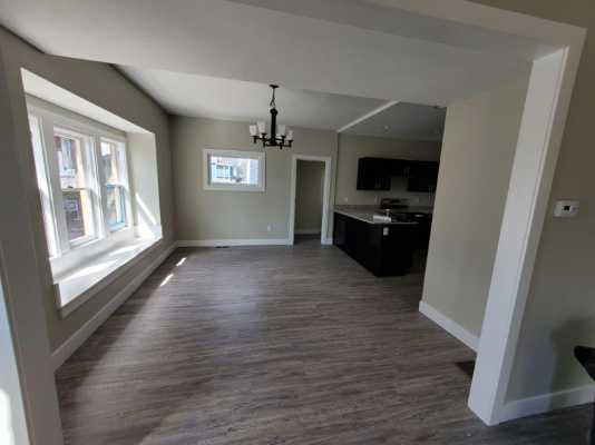 Photo - 724 S Burdick St