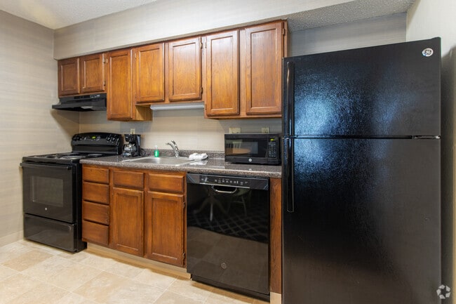 STUDIO, 1 BA, - 435 SF - Residences at Daniel Webster Nashua