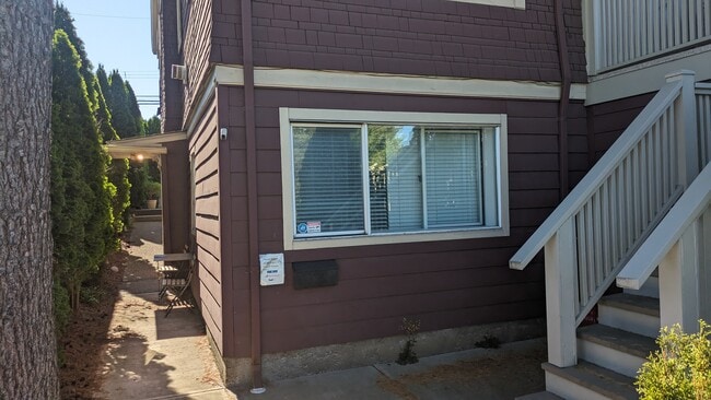 Building Photo - 5347 Knight St