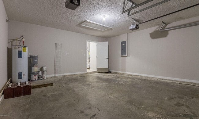 Photo - 10947 Apple Blossom Trl E