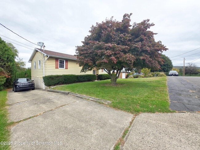 Photo - 925 Jessup Ave