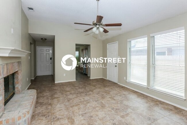 Photo - 3 Bedroom Pet-Friendly Home in Fort Worth,...
