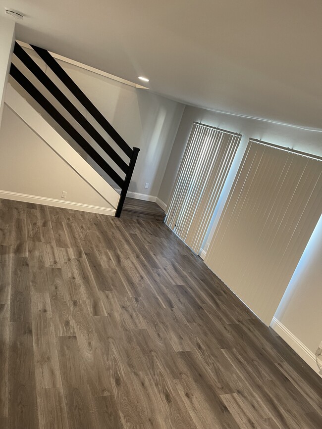 Newly Remodeled 2Bedroom Townhome