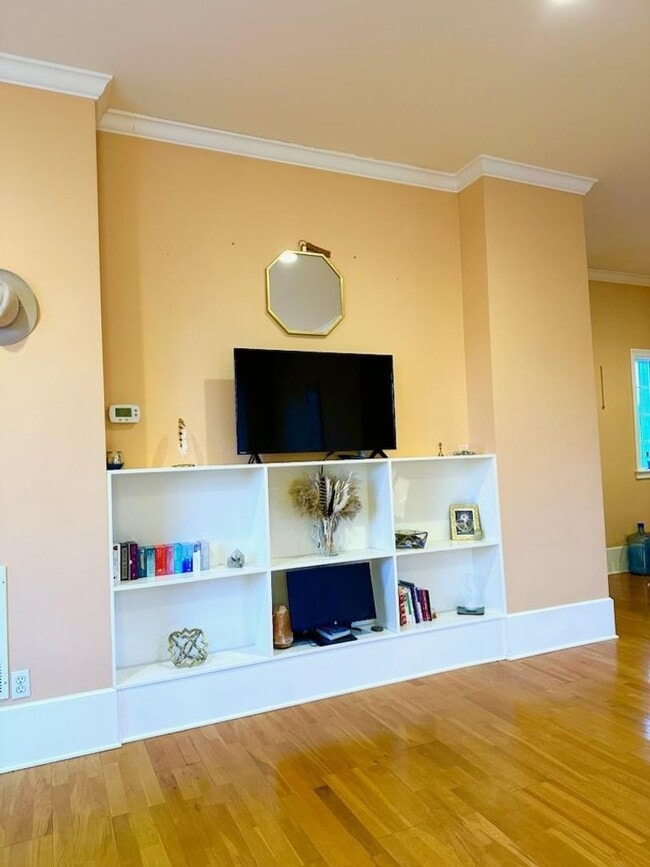 Photo - One of a kind furnished apartment on Creek... Unidad Chateau #2