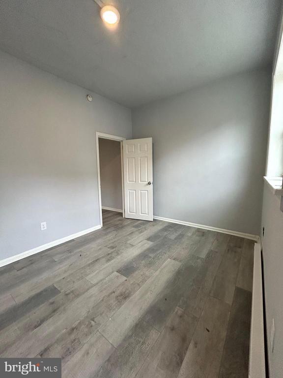 Photo - 1671 Orthodox St