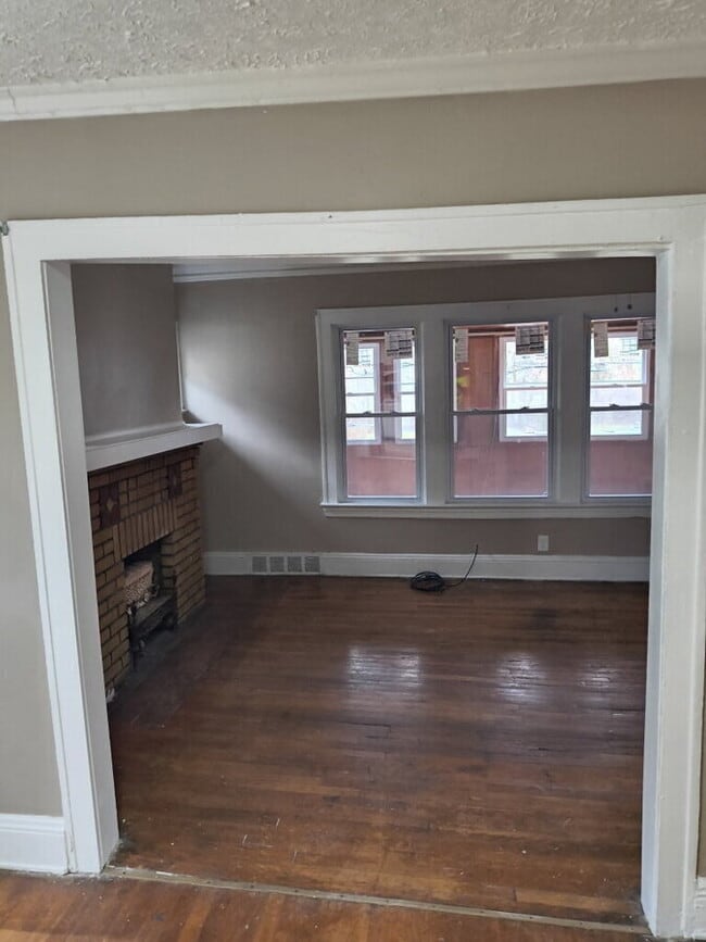 Photo - 3658 E 143rd St Unit 2