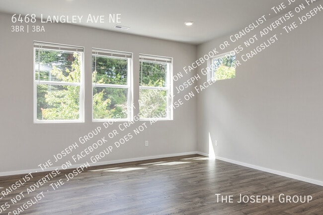 Photo - 6468 Langley Ave NE