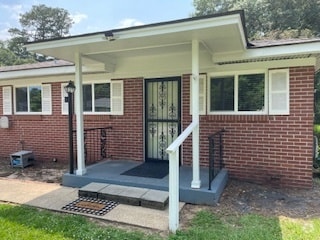 Front Door - 214 Moncrief St Unit COZY Rental