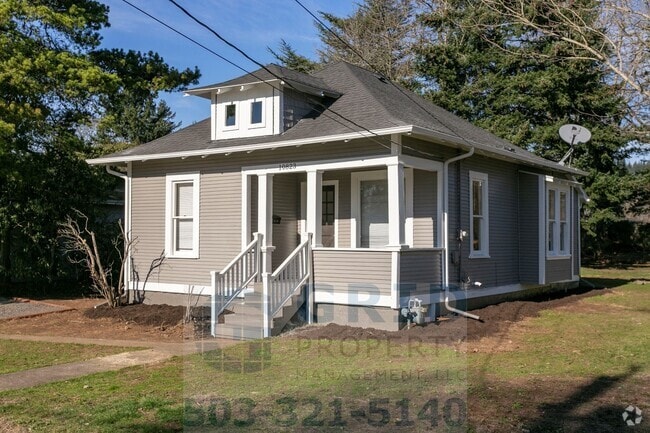Building Photo - Two Bedroom Craftsman Home Available in th...