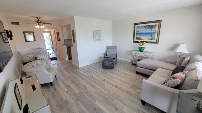 Photo - 131 Doolen Ct Unit 308