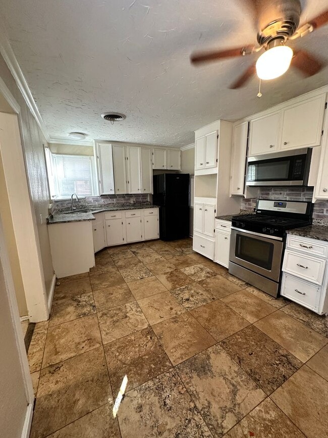 Photo - 904 S Travis St