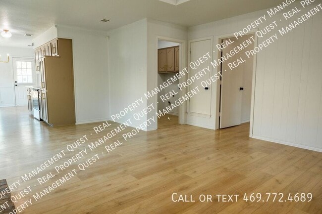 Photo - 1226 Mockingbird Ln