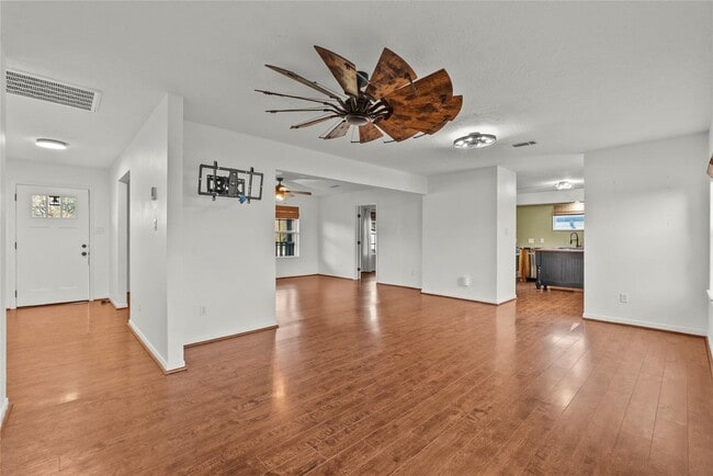 Photo - 14621 Cedar St