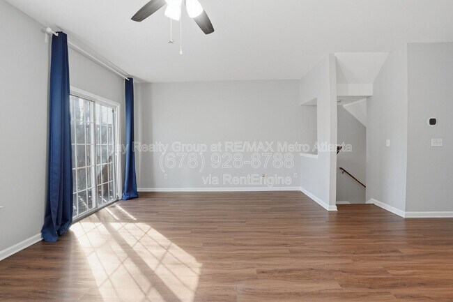 Photo - 648 Providence Pl SW