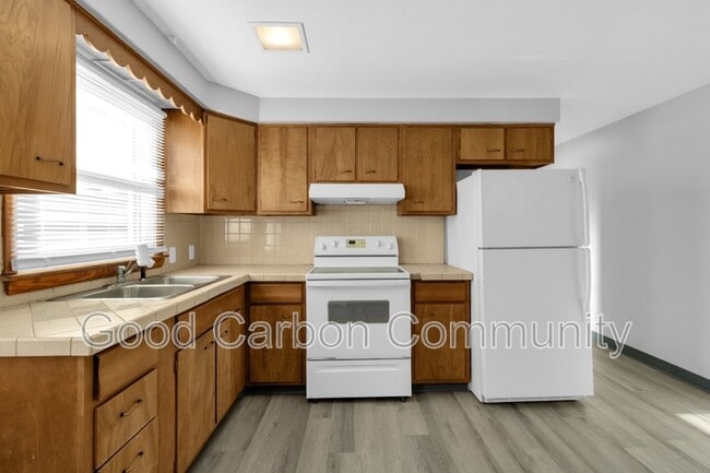 Photo - 1190 Orchard Park Rd Unit 9