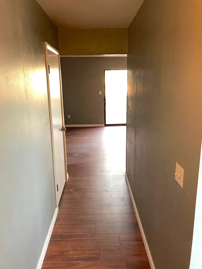 Photo - 1104 Arrowhead Dr