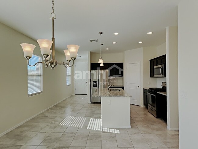 Photo - 672 N Nestled Hummingbird Ln E