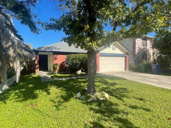 Photo - NICE 3 BEDROOM FEATURING AN ISLAND KITCHEN...