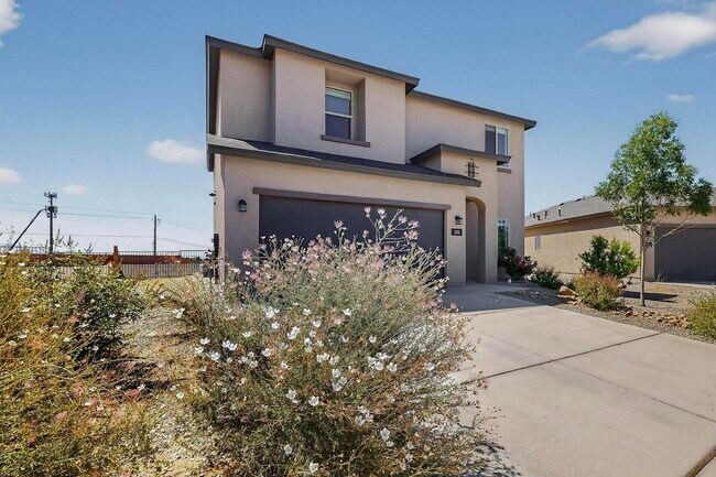 Photo - 108 Hue St