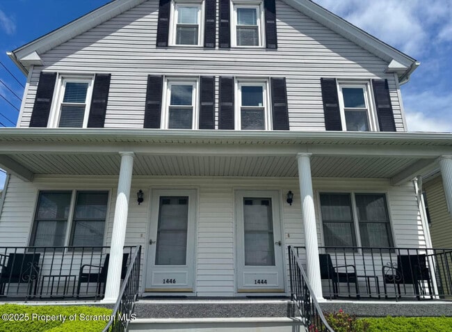 Photo - 1444 Thackery St
